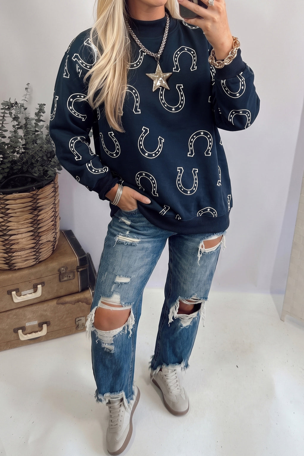 Horseshoe Pullover Sweatshirt (2 Colors Available)